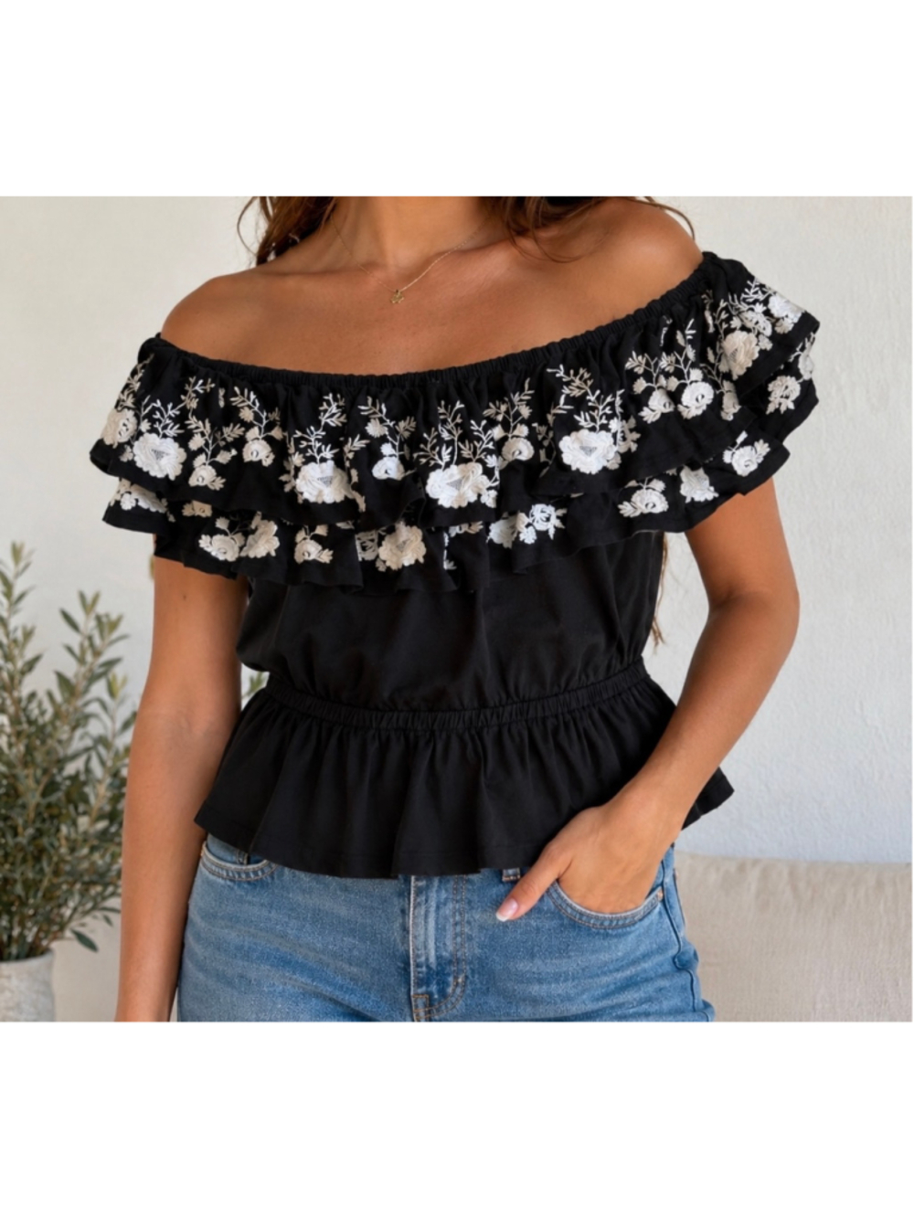 Lauren Ralph Lauren black and white off-the-shoulder embroidered ruffle top XXL